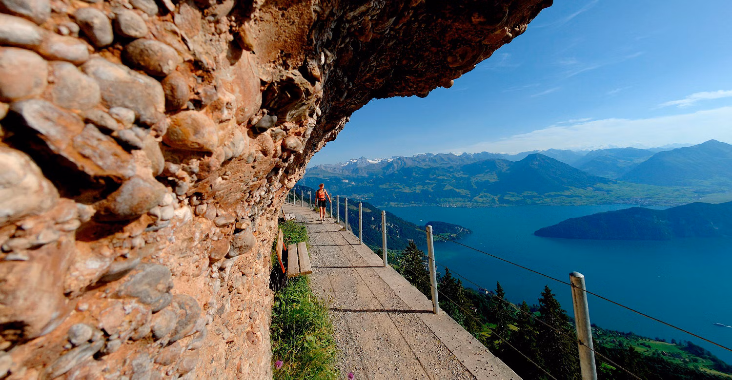 Switzerland_rigi_hiking-felsenweg